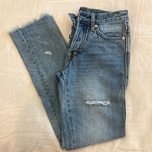 We The Free - Distressed Denim, Size 24 - Picture 1 of 3